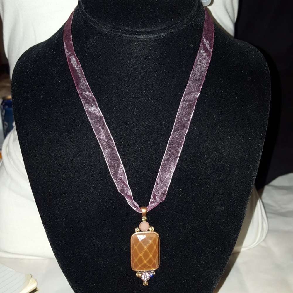 New ribbon pendant choker necklace